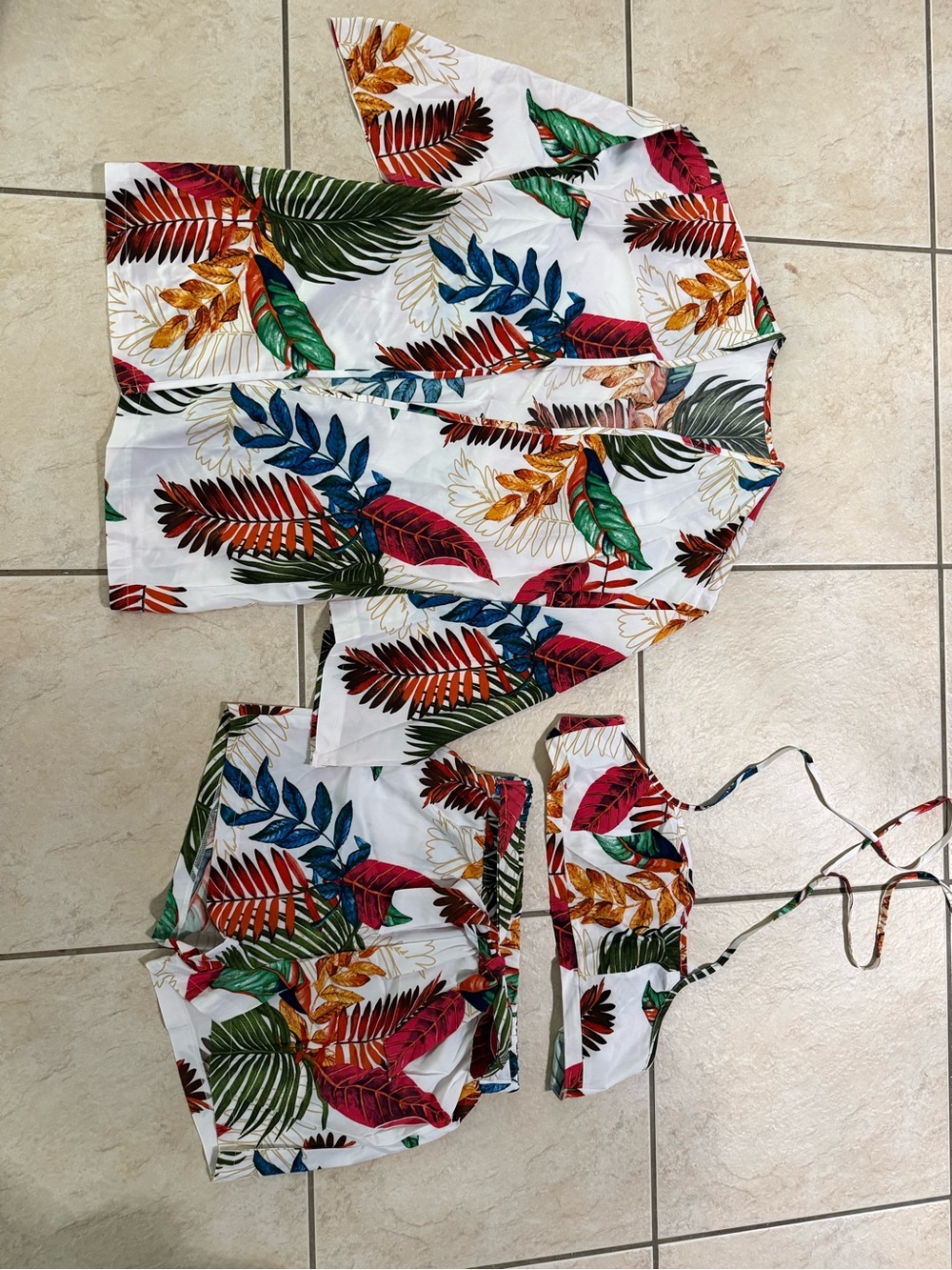 SHEIN Tropical Palm Print 3 piece set- shorts bralette & kimono